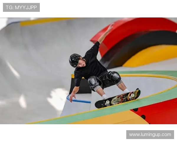 成都滑板队在世界攀岩锦标赛中以98分稳居积分榜首位