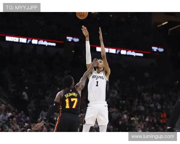 文班亚马新秀赛季表现惊艳场均20分10篮板3盖帽引领联盟新星