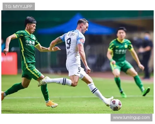 广州足球队在足球耐力排行榜中荣登第三名展现出强大体能实力